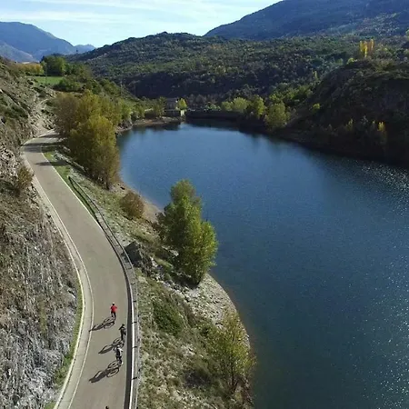 Valls D'aneu Apartman *